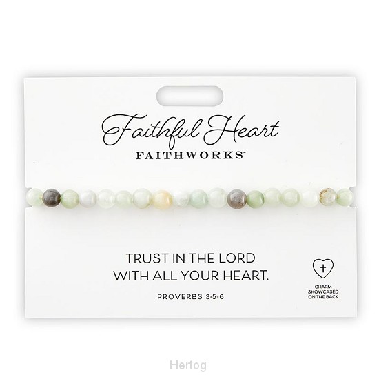 Stone bracelet faithful heart green