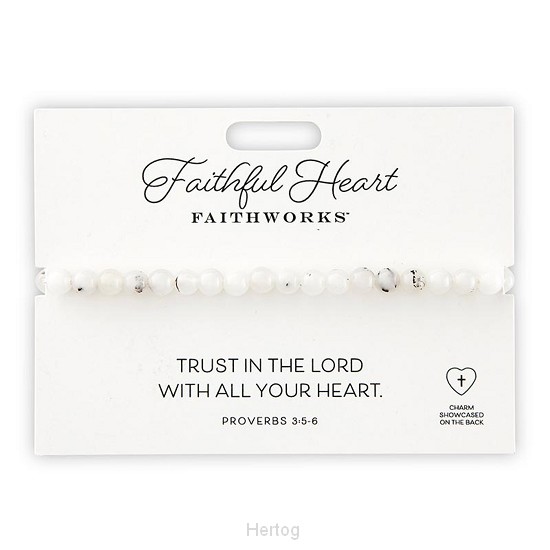 Stone bracelet faithful heart white