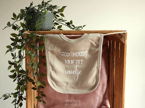 Slabbetje God houdt van dit snoetje